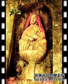 龙拖湾摩崖造像